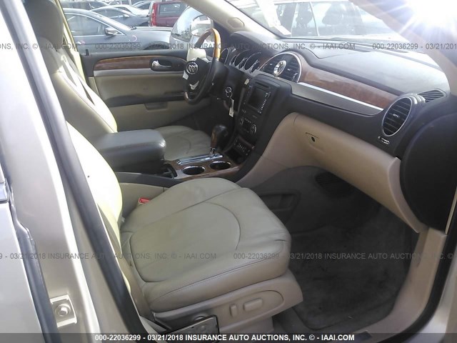 5GAER23728J227049 - 2008 BUICK ENCLAVE CXL TAN photo 5