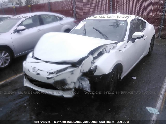 JF1ZNAA17F9701179 - 2015 TOYOTA SCION FR-S WHITE photo 2