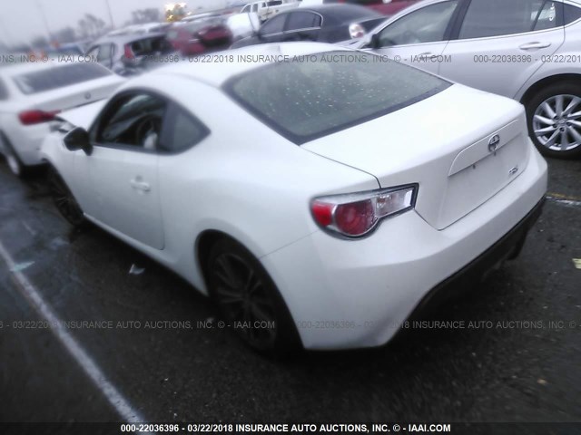 JF1ZNAA17F9701179 - 2015 TOYOTA SCION FR-S თეთრი ფოტო 3