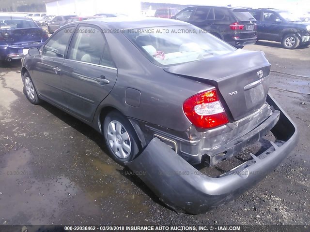 4T1BE32K92U566031 - 2002 TOYOTA CAMRY LE/XLE/SE 灰色 照片 3