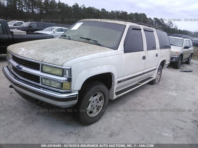 1GNFK16R8VJ391309 - 1997 CHEVROLET SUBURBAN K1500 WHITE photo 2