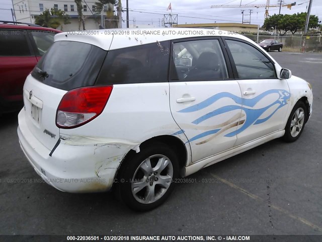 2T1KR32E34C254080 - 2004 TOYOTA COROLLA MATRIX XR WHITE photo 4