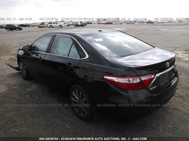 4T4BF1FK9FR498790 - 2015 TOYOTA CAMRY LE/XLE/SE/XSE 黑色 照片 3