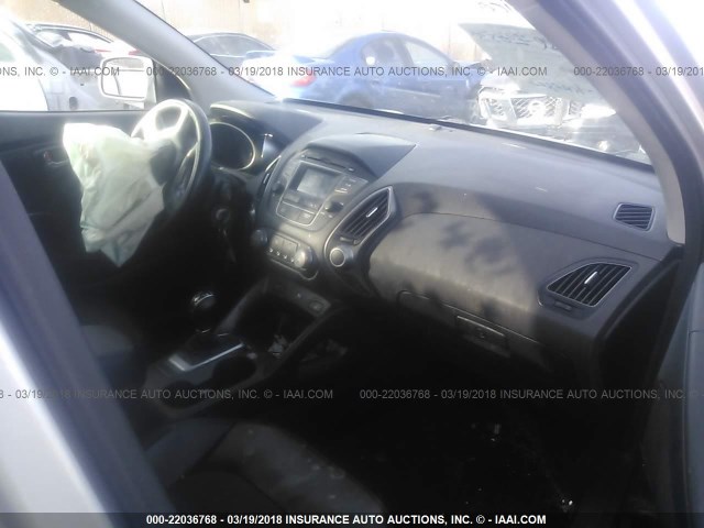 KM8JUCAG1EU926232 - 2014 HYUNDAI Tucson GLS/LIMITED/SE GRAY photo 5