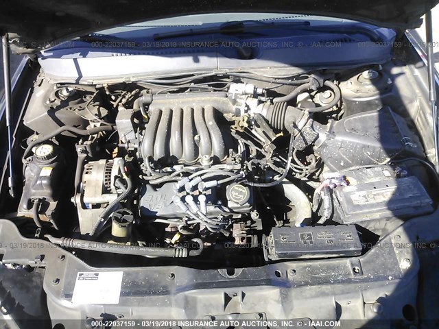 1FAFP53U72G181809 - 2002 FORD TAURUS SE GRAY photo 10