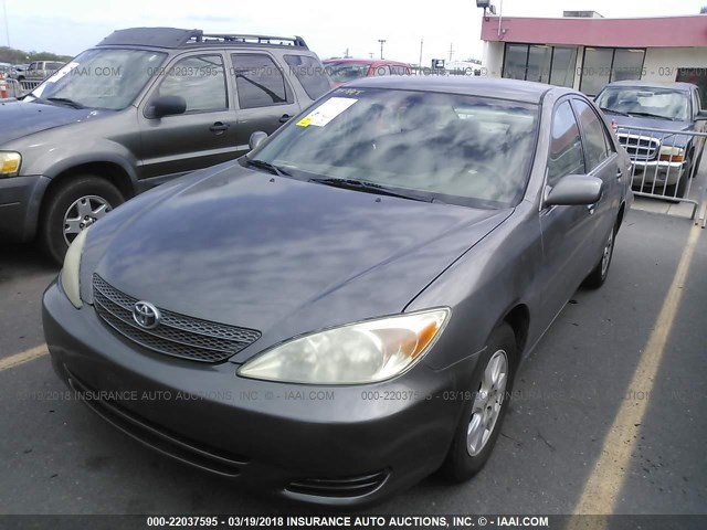 JTDBF32K530127502 - 2003 TOYOTA CAMRY LE/XLE GRAY photo 2