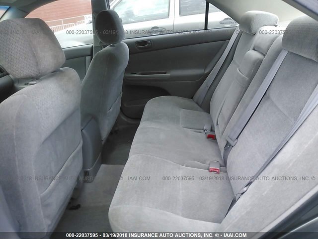JTDBF32K530127502 - 2003 TOYOTA CAMRY LE/XLE Grau Foto 8