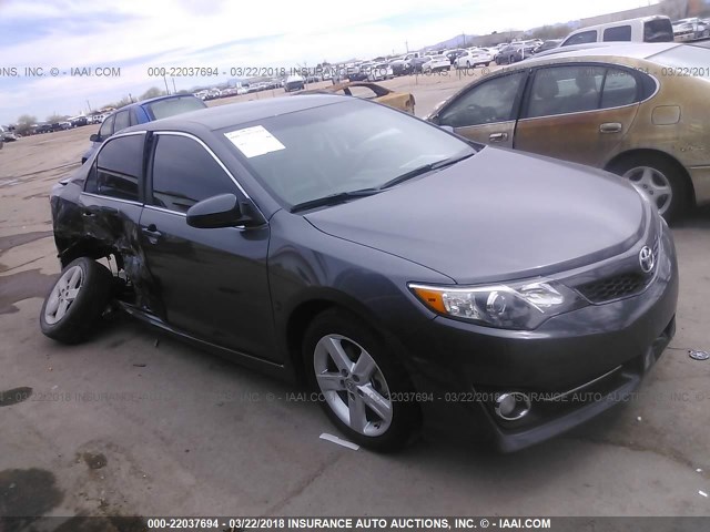 4T1BF1FK7EU451332 - 2014 TOYOTA CAMRY L/SE/LE/XLE GRAY photo 1