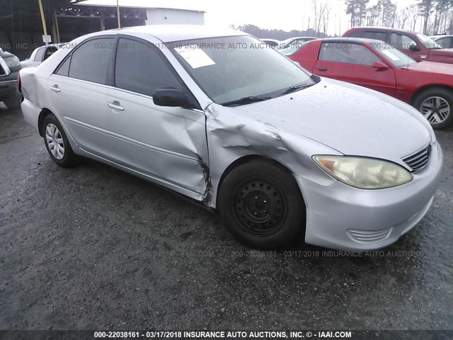 4T1BE32K65U385327 - 2005 TOYOTA CAMRY LE/XLE/SE 银色 照片 1