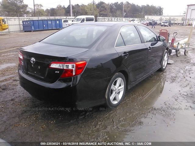 4T1BF1FKXEU392051 - 2014 TOYOTA CAMRY L/SE/LE/XLE BLACK photo 4