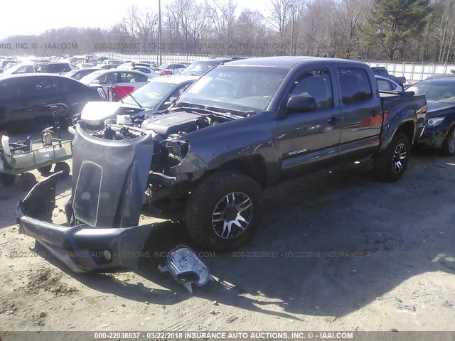 5TFJU4GN7EX061538 - 2014 TOYOTA TACOMA DOUBLE CAB PRERUNNER GRAY photo 2