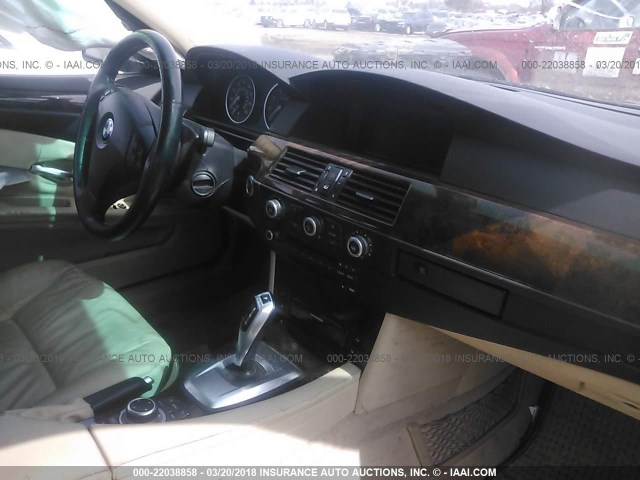 WBANV93519C132955 - 2009 BMW 535 XI Bleu photo 5