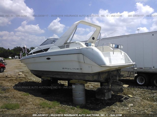 BVKA51EPA292 - 1992 BAYLINER CABIN CRUISER  WHITE photo 3