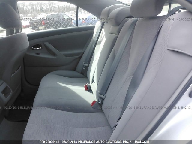 4T4BF3EK6BR131434 - 2011 TOYOTA CAMRY SE/LE/XLE SILVER photo 8