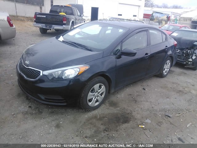 KNAFK4A67F5405800 - 2015 KIA FORTE LX BLACK photo 2