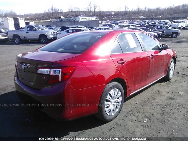4T1BF1FKXCU587192 - 2012 TOYOTA CAMRY SE/LE/XLE RED photo 4