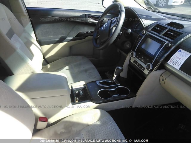 4T1BF1FKXCU587192 - 2012 TOYOTA CAMRY SE/LE/XLE RED photo 5