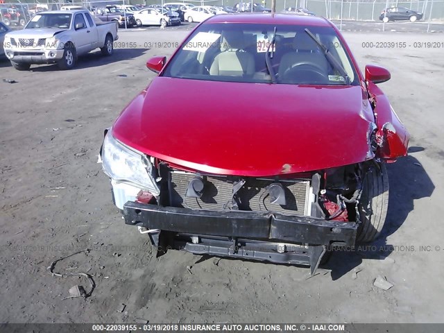 4T1BF1FKXCU587192 - 2012 TOYOTA CAMRY SE/LE/XLE RED photo 6