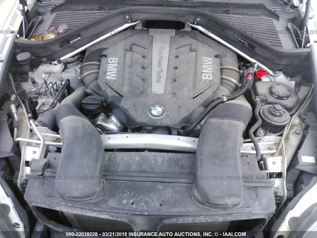 5UXZV8C53CL425700 - 2012 BMW X5 XDRIVE50I WHITE photo 10