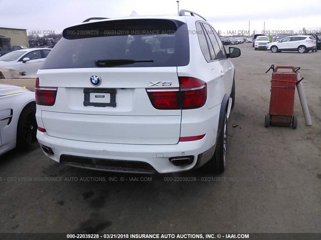 5UXZV8C53CL425700 - 2012 BMW X5 XDRIVE50I WHITE photo 4