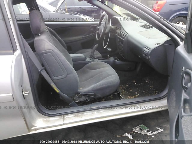 1G1JF14F047324630 - 2004 CHEVROLET CAVALIER LS 银色 照片 5