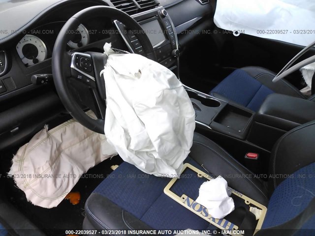 4T1BF1FK6GU518358 - 2016 TOYOTA CAMRY LE/XLE/SE/XSE ლურჯი ფოტო 5