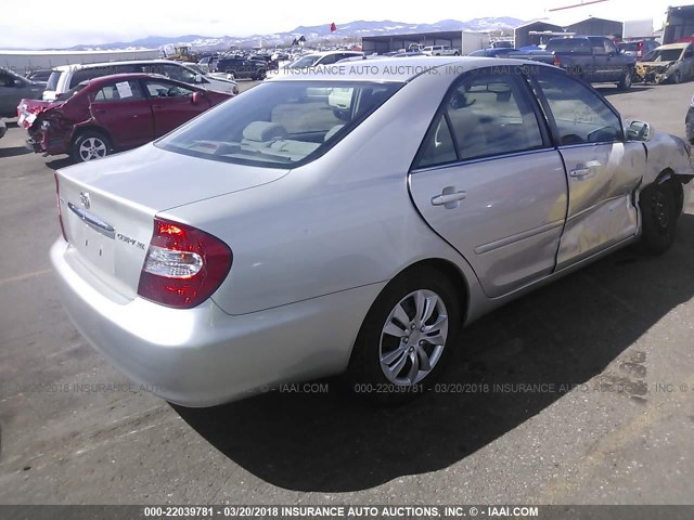4T1BE32K42U611666 - 2002 TOYOTA CAMRY LE/XLE/SE SILVER photo 4