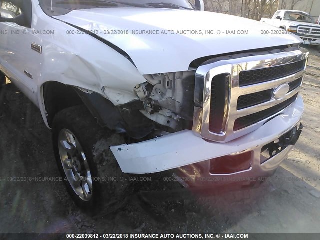 1FTSW21P05EB43460 - 2005 FORD F250 SUPER DUTY WHITE photo 6