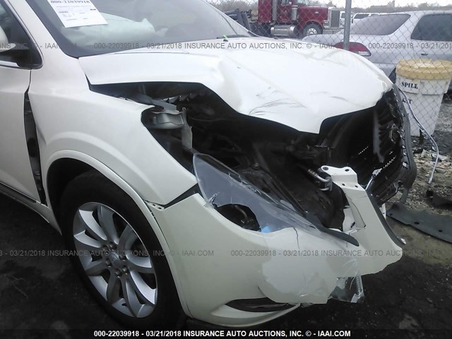 5GAKVDKD1DJ206902 - 2013 BUICK ENCLAVE WHITE photo 6