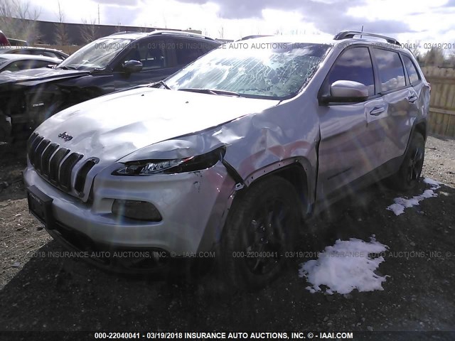 1C4PJMCX2JD505267 - 2018 JEEP CHEROKEE LATITUDE SILVER photo 2