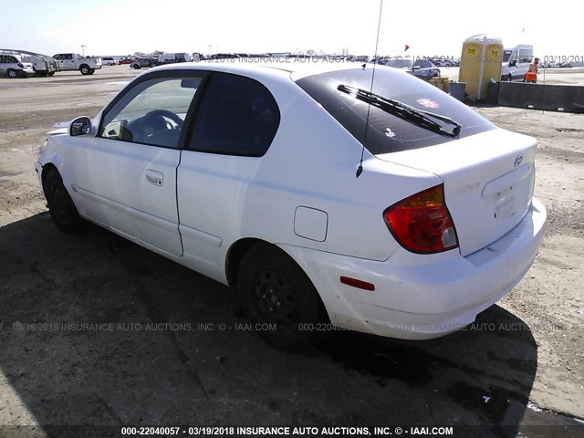 KMHCG35C23U252354 - 2003 HYUNDAI ACCENT GL WHITE photo 3