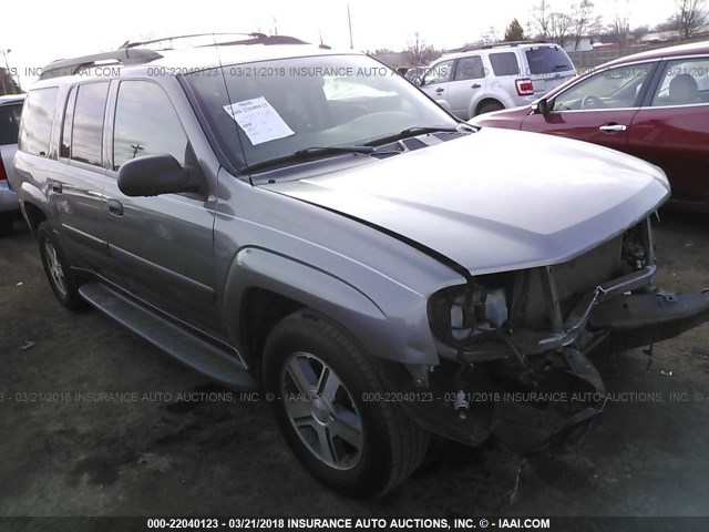 1GNES16S256170208 - 2005 CHEVROLET TRAILBLAZER EXT LS/EXT LT SILVER photo 1