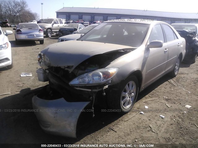 4T1BE32K53U256184 - 2003 TOYOTA CAMRY LE/XLE/SE ოქროსფერი ფოტო 2