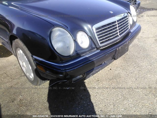 WDBJH82F2WX005003 - 1998 MERCEDES-BENZ E 320 4MATIC BLUE photo 6