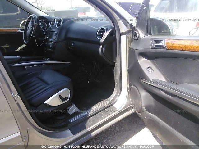 4JGBB86E26A022956 - 2006 MERCEDES-BENZ ML 350 SILVER photo 5