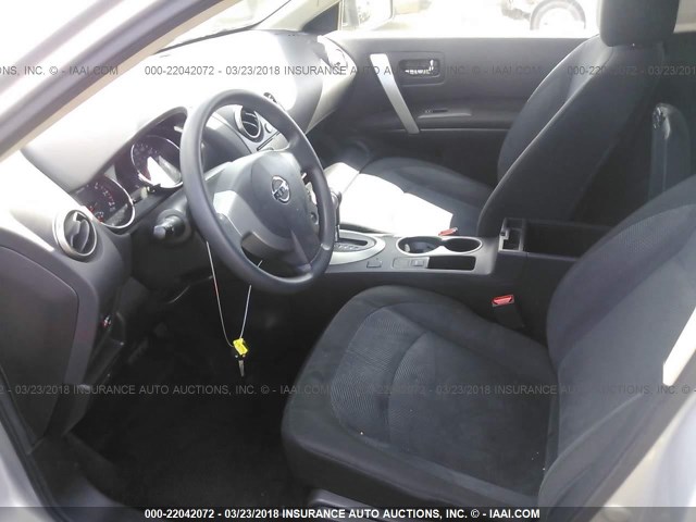 JN8AS5MT4EW619242 - 2014 NISSAN ROGUE SELECT S SILVER photo 5