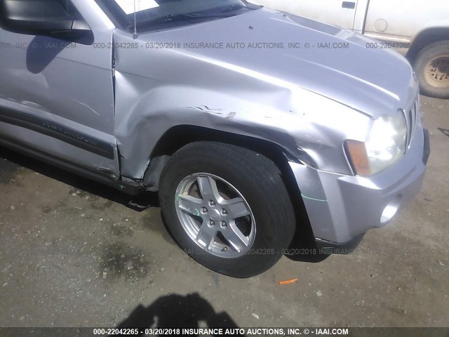 1J4GR48K75C713057 - 2005 JEEP GRAND CHEROKEE LAREDO/COLUMBIA/FREEDOM SILVER photo 6