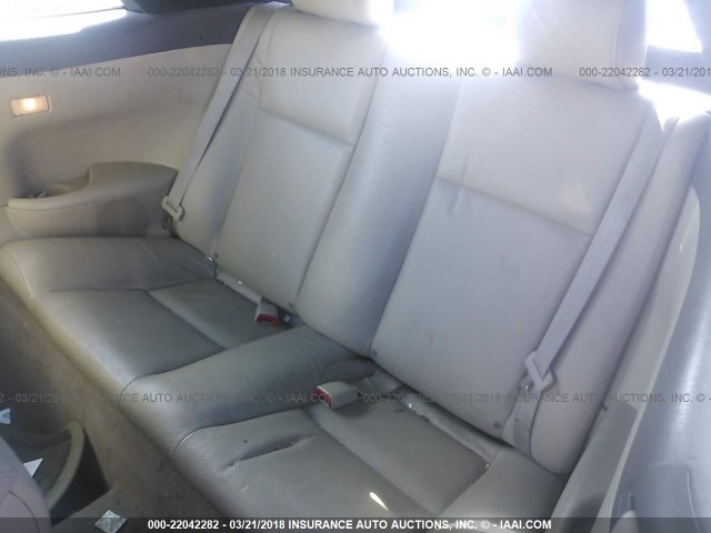 4T1FA38P66U088706 - 2006 TOYOTA CAMRY SOLARA SE/SLE WHITE photo 8