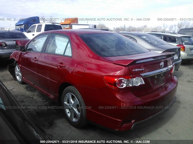 2T1BU4EE4DC060075 - 2013 TOYOTA COROLLA S/LE RED photo 3