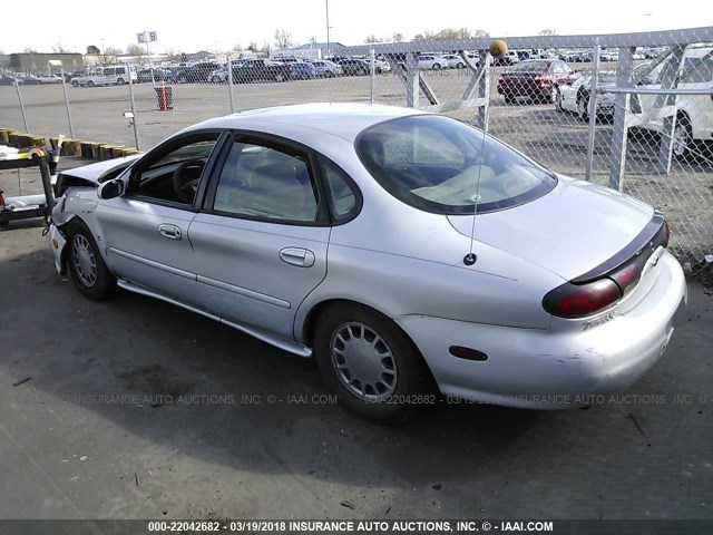 1FAFP53S7XG136374 - 1999 FORD TAURUS SE/COMFORT/SPORT SILVER photo 3