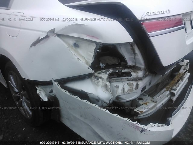 1HGCP3F87CA008801 - 2012 HONDA ACCORD EXL WHITE photo 6