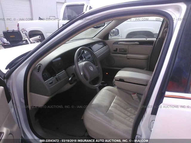 1LNHM81W64Y624042 - 2004 LINCOLN TOWN CAR EXECUTIVE/SIGNATURE Beyaz fotoğraf 5