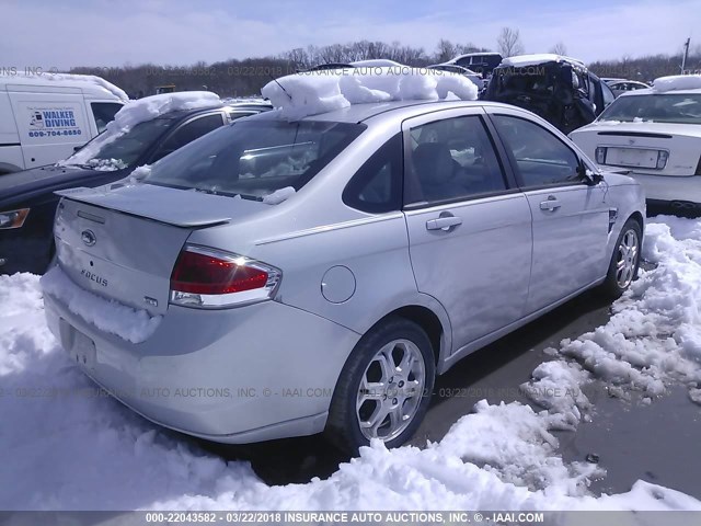 1FAHP35N68W101661 - 2008 FORD FOCUS SE/SEL/SES SILVER photo 4