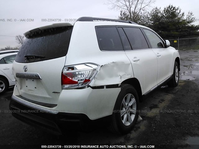 5TDBK3EH2CS120113 - 2012 TOYOTA HIGHLANDER SE WHITE photo 4