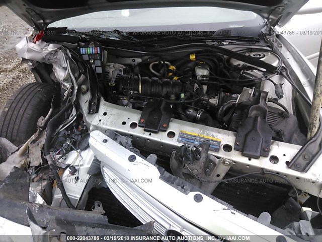 2G4WB52K841247451 - 2004 BUICK REGAL LS 银色 照片 10