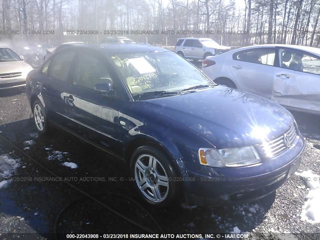 WVWPD23B7YP216040 - 2000 VOLKSWAGEN PASSAT GLX 蓝色 照片 1