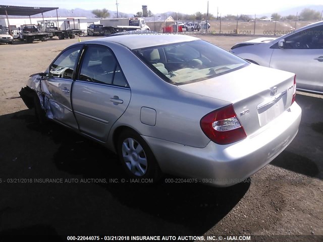 4T1BE32K24U291797 - 2004 TOYOTA CAMRY LE/XLE/SE SILVER photo 3