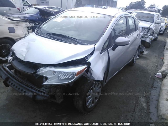 3N1CE2CP6FL418466 - 2015 NISSAN VERSA NOTE S/S PLUS/SV/SL/SR SILVER photo 2