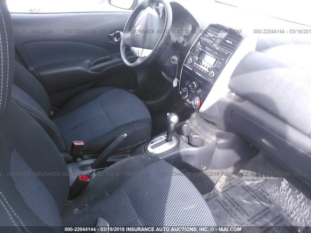 3N1CE2CP6FL418466 - 2015 NISSAN VERSA NOTE S/S PLUS/SV/SL/SR SILVER photo 5