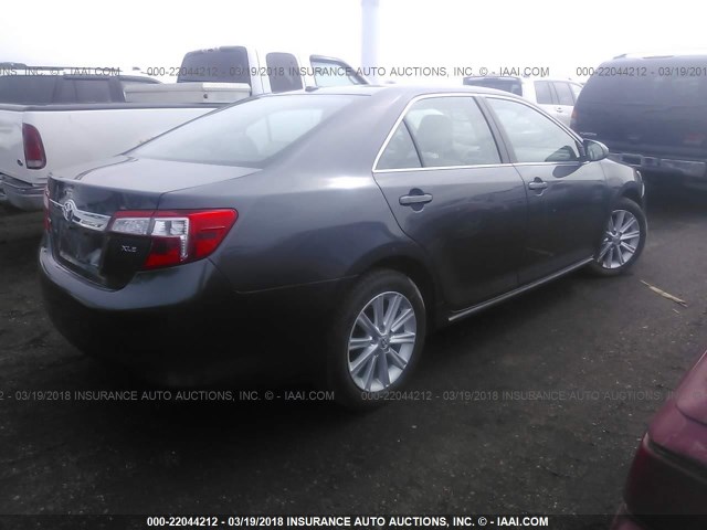 4T1BK1FK2CU524616 - 2012 TOYOTA CAMRY SE/XLE GRAY photo 4